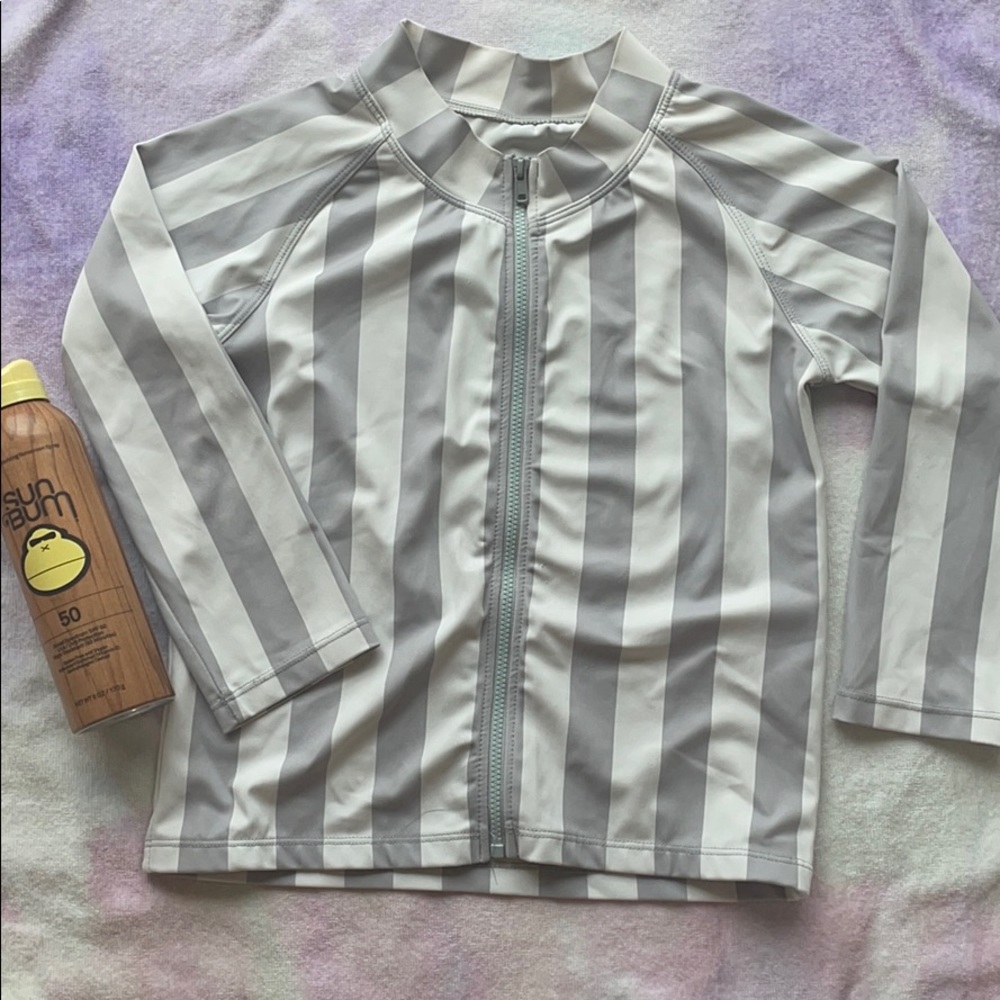 GUC Kortni Jeane 6/7 kids gray stripe rashguard